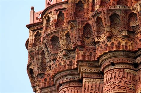 Motley Delhi: The tallest minaret - Qutub Minar