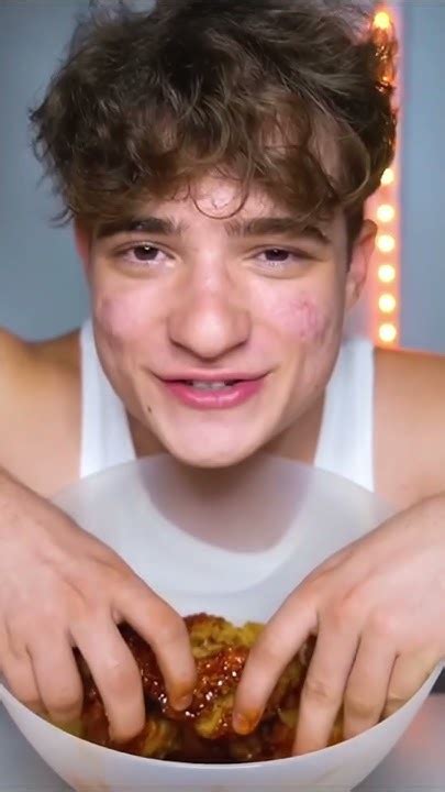 spizee loves chicken food roast spizee shorts funny spiceking