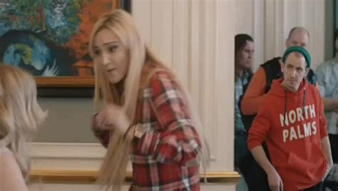 Смотреть "Бедные люди. 13 серия" онлайн. Сериал - eTVnet