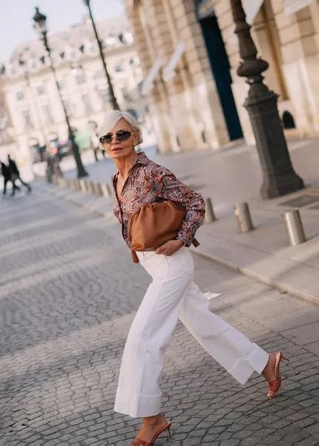 shoes  style  white pants  year