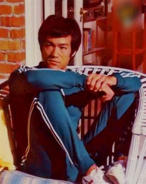 Bruce Lee Tracksuit | Bruce lee, Bruce lee photos, Bruce lee master