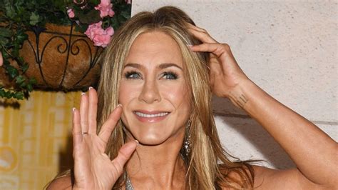 Pitt has lost a lot: Aniston in a swimsuit can drive anyone crazy - The ...
