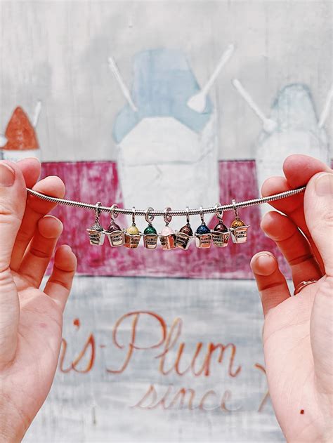 Plum Street Snoball Couture Charm