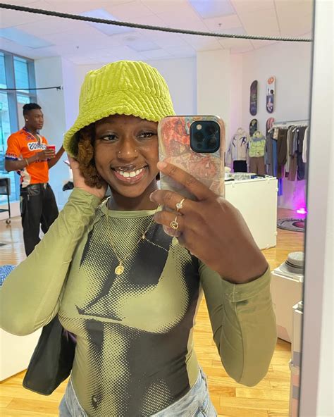 Just Gi . (@gi_._) • Instagram photos and videos