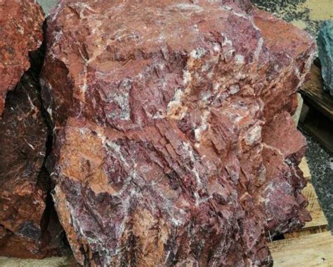 Монолиты и валуны для ландшафтного дизайна в Минске, цена