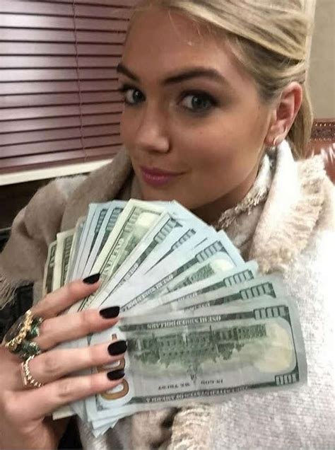 Kate Upton shares collage of Sports Illustrated Swimsuit Issue shots on