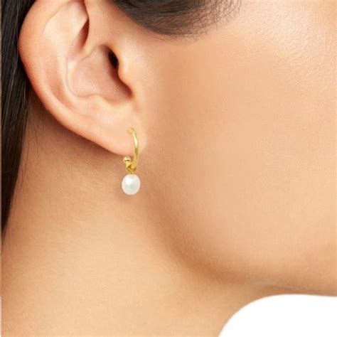 How to Wear Pearls From Day to Night + Look Fresh + Modern - Be So You