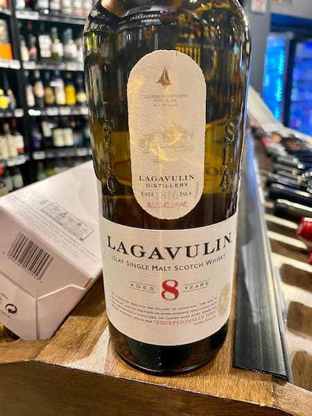 Lagavulin 8 Review