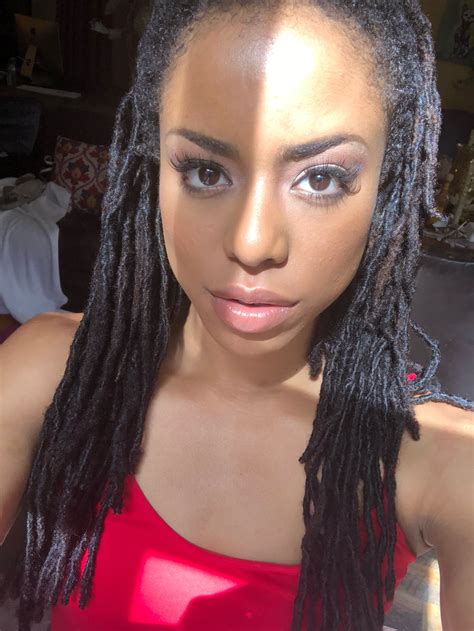 TW Pornstars - Kira Noir. Twitter. hey hi I exist. 11:29 PM - 15 Jun 2018