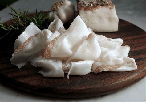 Lardo di Colonnata IGP - Wine and Travel Italy