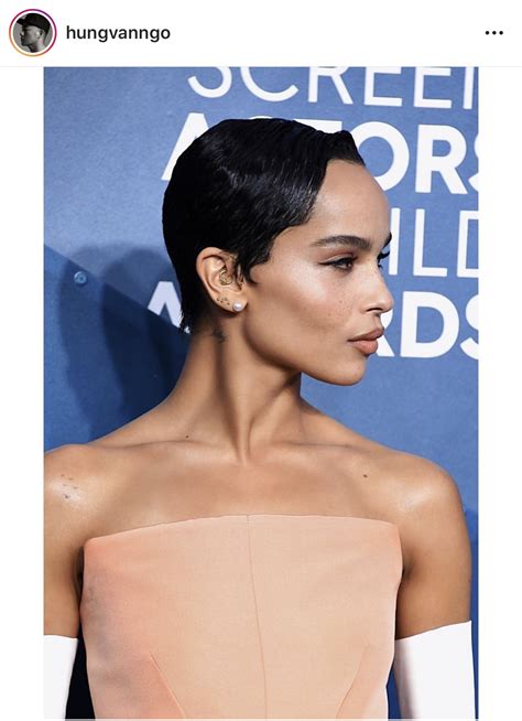 Sag Awards 2020, foto: le labbra nude di Jennifer Lopez e i capelli