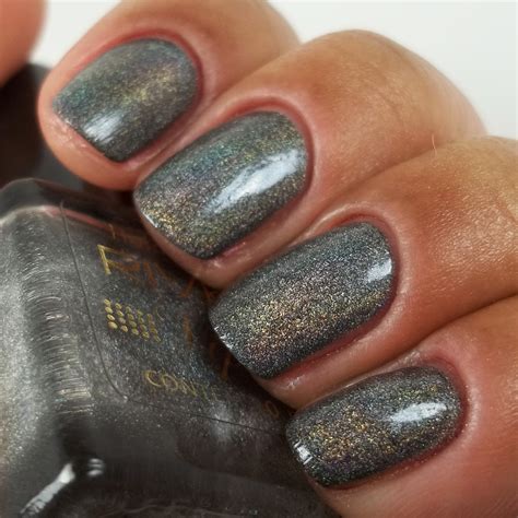 Rivka VIP Holographics: Gossip Girl (2011) — Throwback Lacquer