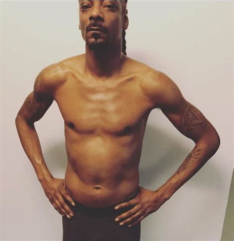 Snoop Dogg shares shirtless photo, shows off his Gym results on Day 6