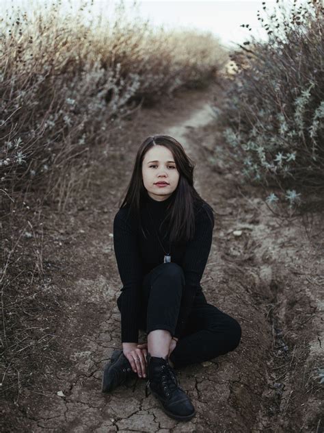 Yhivi love | Dark beauty, Goth, Photoshoot