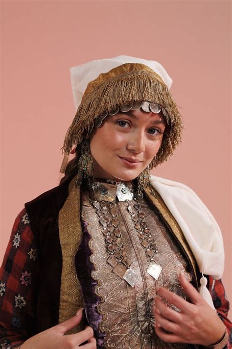 Костюм Пермской татарки в Ак калфаке и шапочке Мангайча | Костюм ...
