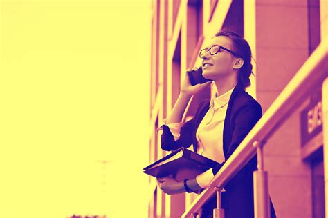 Frauen, nutzt den digitalen Wandel in der Arbeitswelt! | Business User