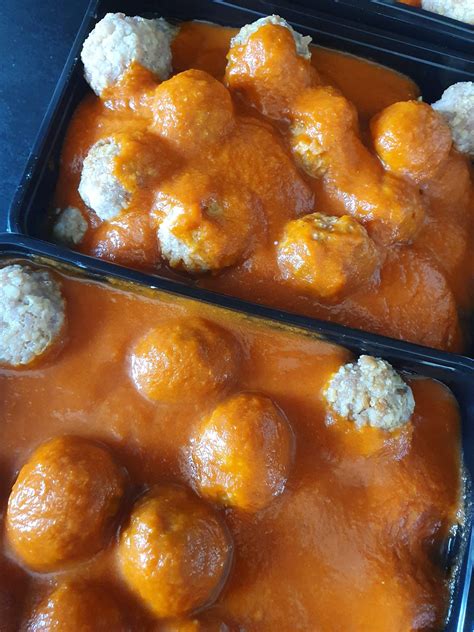 Balletjes In Tomatensaus Met Selder Libelle