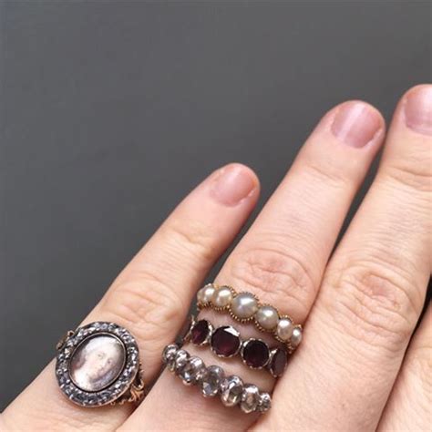 lumineux (@_.lumineux._) • Instagram-Fotos und -Videos | Wedding rings ...