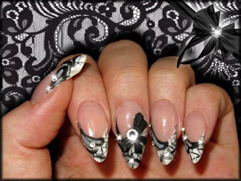 FAUX ONGLES LES NOUVEAUTES