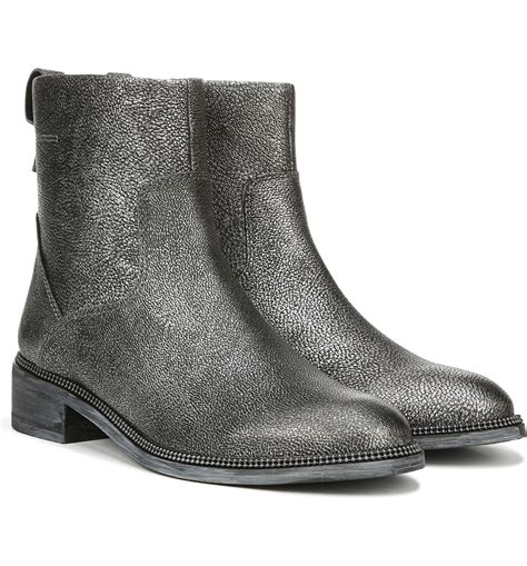 34 Pairs Of Winter Boots To Keep Your Feet Warm This Winter