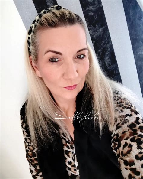 TW Pornstars - 2 pic. Sandybigboobs. Twitter. 🖤🌹🖤🌹🖤🌹🖤🌹🖤 #Leopard #