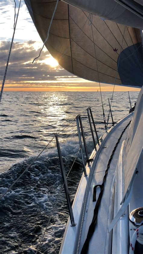 Hanse 388 Real-Life Performance - The NKD Sailor