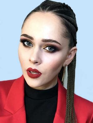 Юлия Санина - биография, новости, личная жизнь, фото, видео - stuki ...