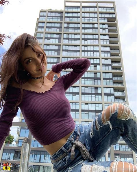 Chloe Night OnlyFans Pictures & Videos Complete Siterip Down - EroFound