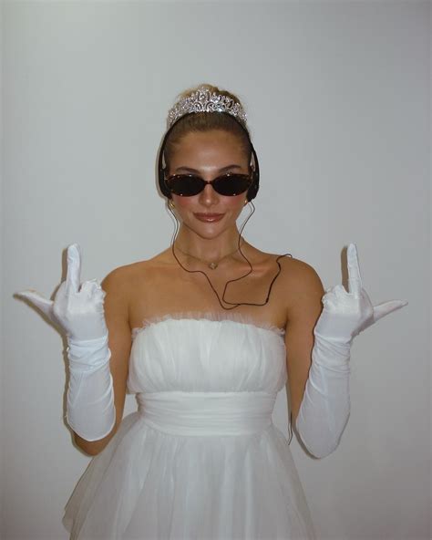 carrie diaries costume 3