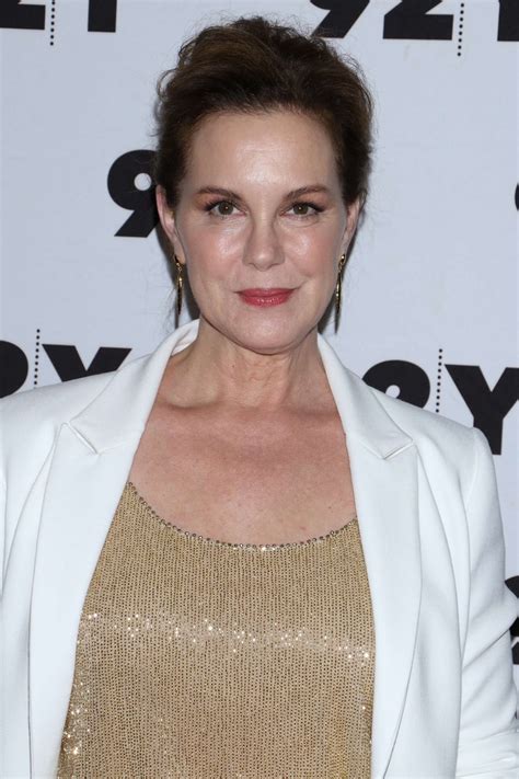 2018 Elizabeth Perkins