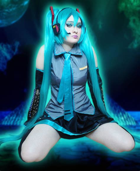 Vocaloid - Hatsune Miku Cosplay by SovietMentality on DeviantArt