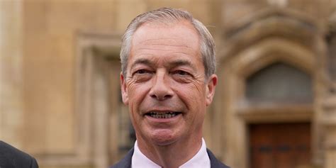 uk financial regulator tells banks   easier  politicians wsj