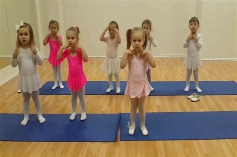 Ритмика для дошкольников — занятия ритмикой для детей | Cosmo Dance