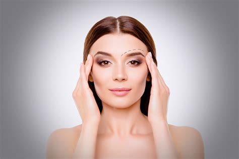 Подтяжка Бровей - Клиника MedWorld | Rixos, Анталия, Турция