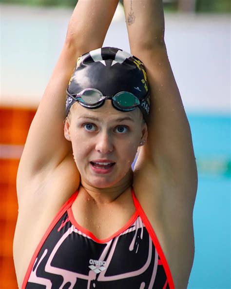 Phoebe Harris - NZ swimmer UHQ : r/CelebrityArmpits