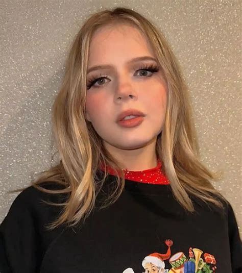 Coco Lovelock Bio, Age, Wiki, Biography, Wikipedia, Boyfriend, Husband,