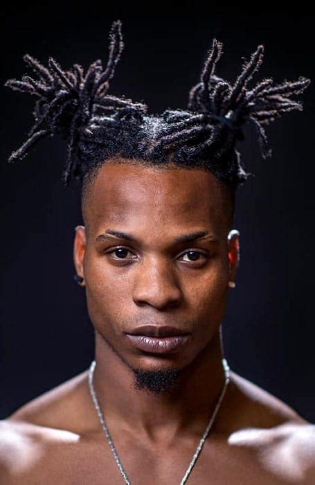 25 Stylish Middle Part Hairstyles for Men in 2024 - The Trend Spotter