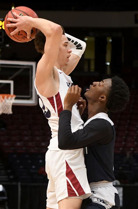 Sacred Heart vs. Calhoun Class 2A boys semifinal - al.com
