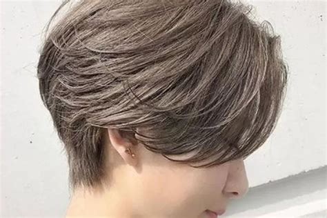 rekomendasi potongan rambut  bikin kamu keren abis  menawan