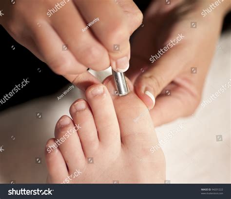 cuticles  pushed   pedicure shutterstock