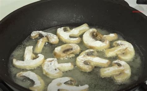 Грибы шампиньоны на сковороде Кухня Наизнанку рецепт с фото пошагово