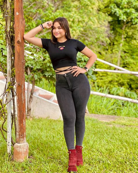 Salma Flores - Foto #15717 | Profile Rate