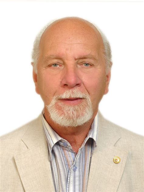 Владимир Леонидович ЖИВОВ