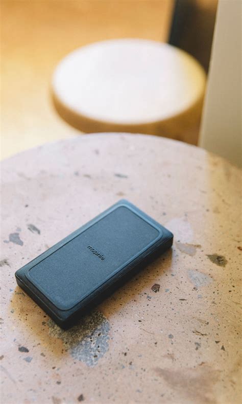Mophie Wireless Power Bank - idegy marketplace