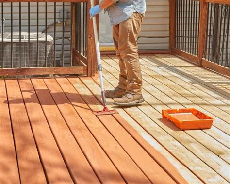 how much to charge for deck staining