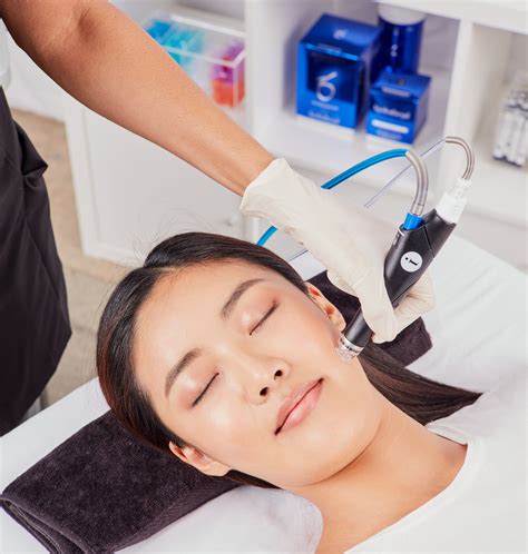 Super SPA-ing with HydraFacial | European Spa Magazine