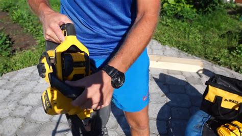 DEWALT DCS577 - YouTube