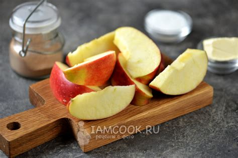 Жареные яблоки с сахаром и корицей на сковороде — рецепт с фото пошагово