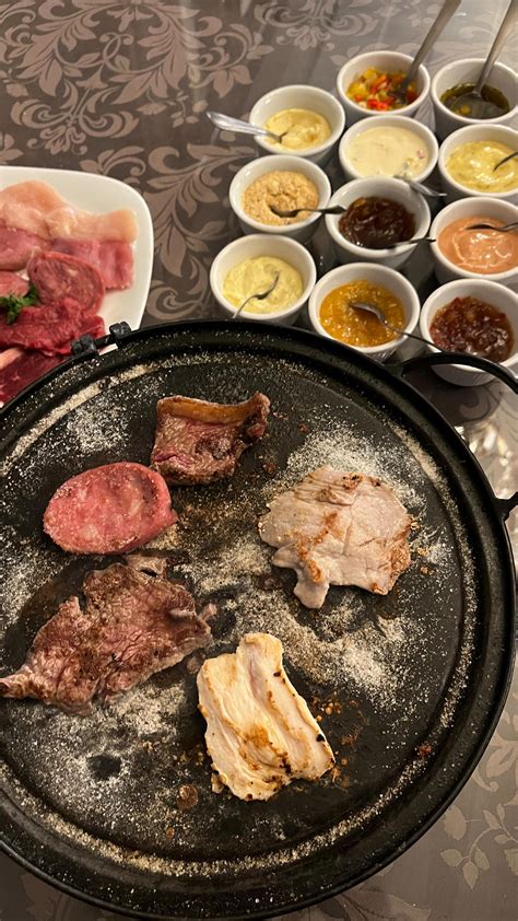 Chenit Fondue E À Lá Carte - Chenit Fondue & À La Carte (@chenit_restaurante) • Instagram photos and ...