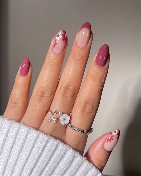 emily zheng • chez nails on Instagram: "The season for florals and